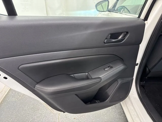 2025 Nissan Altima SV - Photo 16