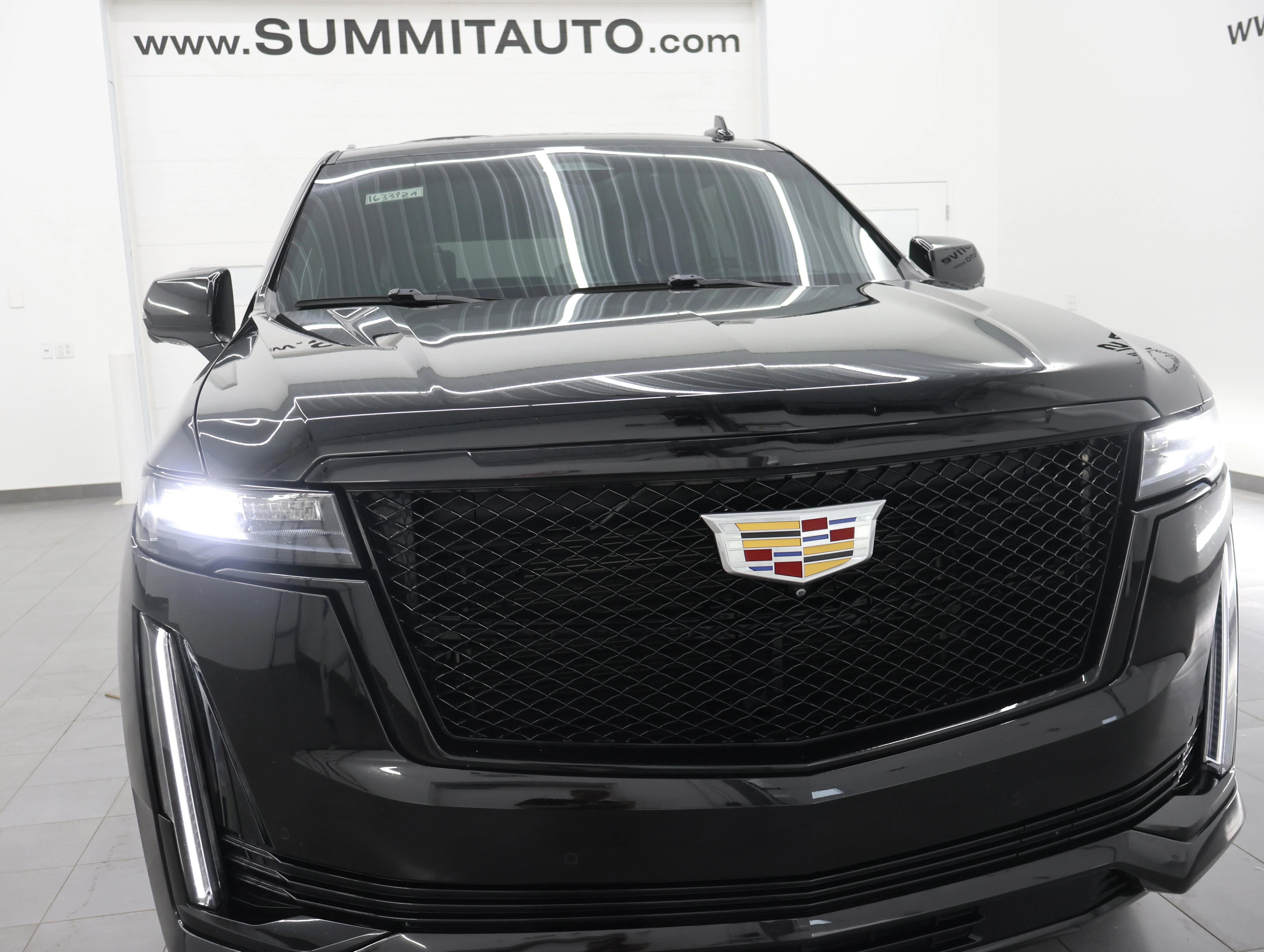 Used 2021 Black Raven Cadillac Sport Platinum image 29