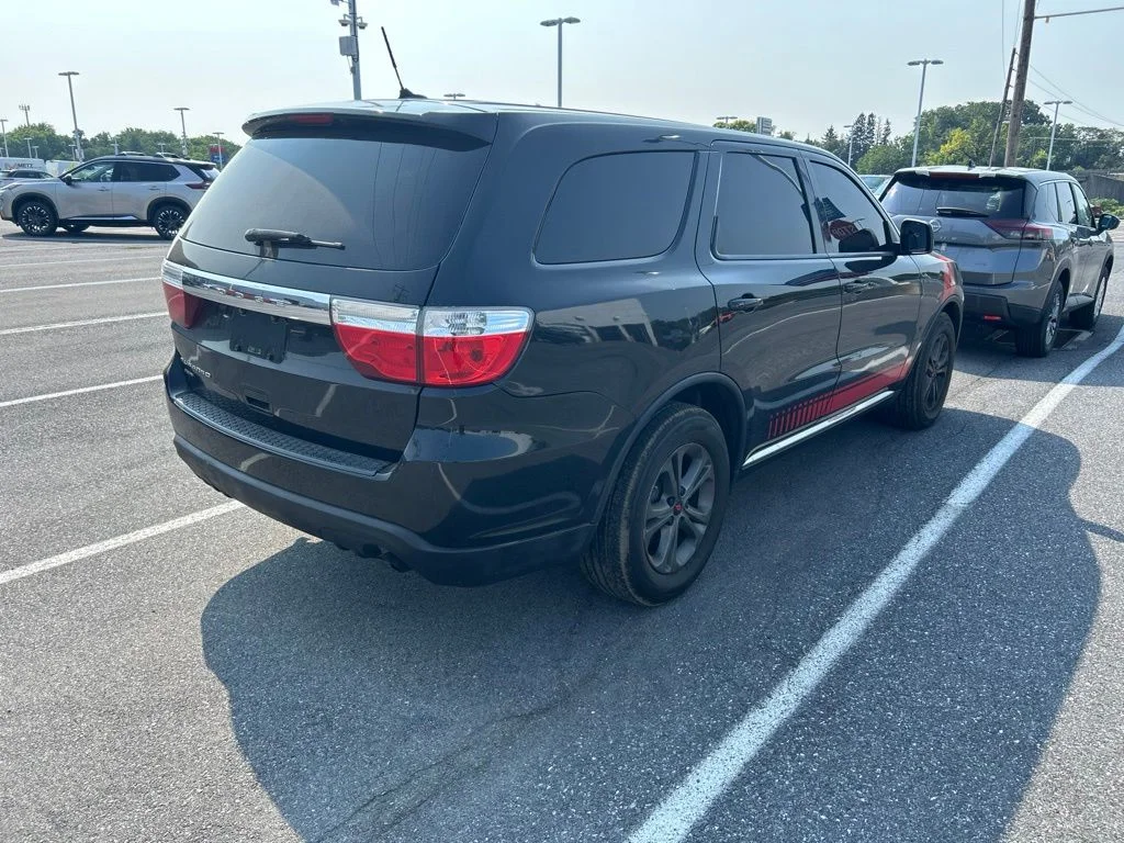 Used 2013 Black Dodge SXT image 5