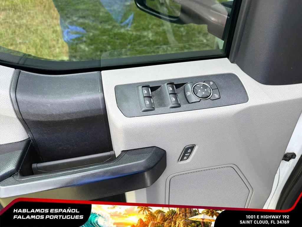 Used 2018 White Ford XL image 13