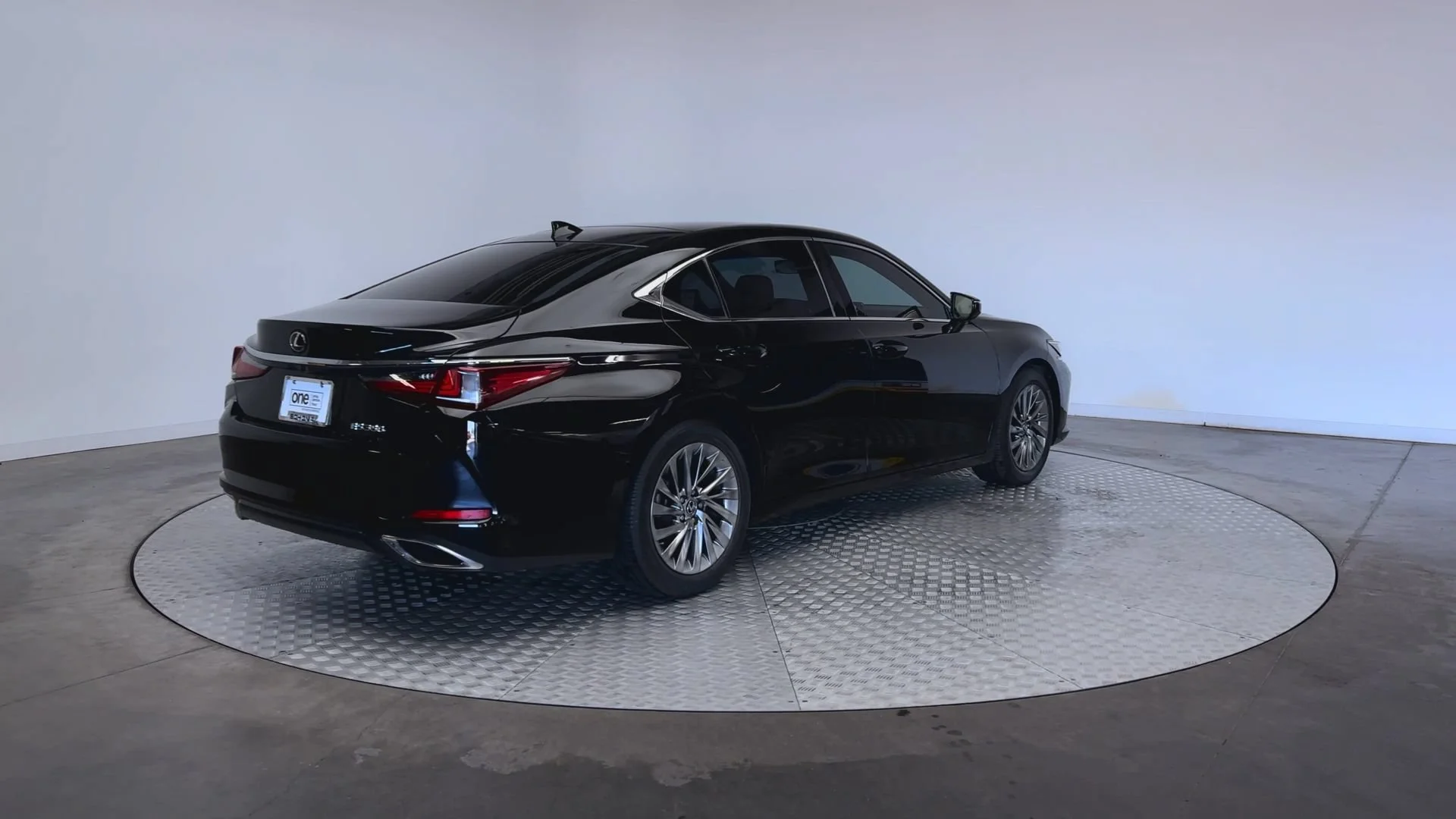 Used 2020 Obsidian Lexus ES 350 Luxury image 8