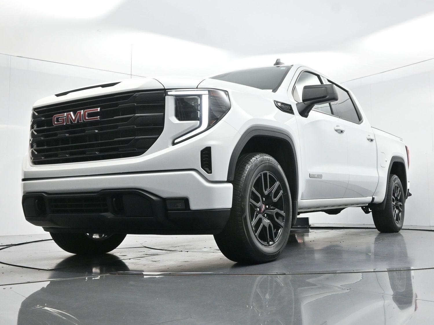 Used 2024 Summit White GMC Elevation image 43