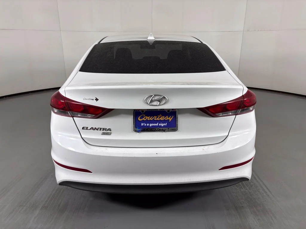 Used 2017 White Hyundai SE image 7