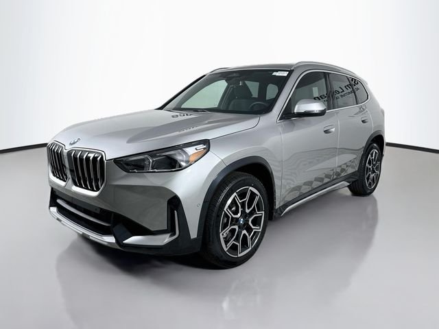 New 2026 Silver Metallic BMW xDrive28i image 3