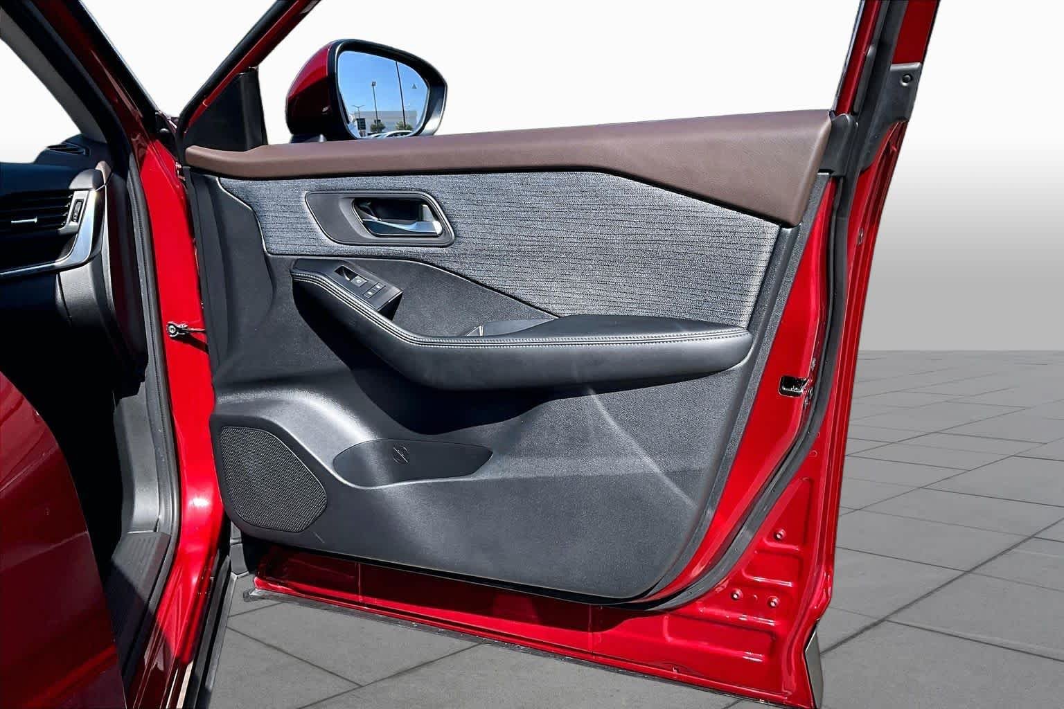 Used 2023 Scarlet Ember Tintcoat Nissan SV image 21