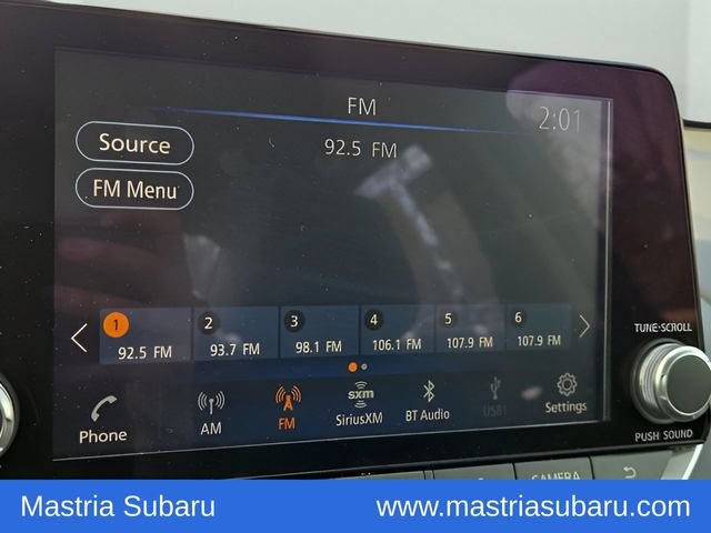 Used 2024 Scarlet Nissan 2.5 SR image 20
