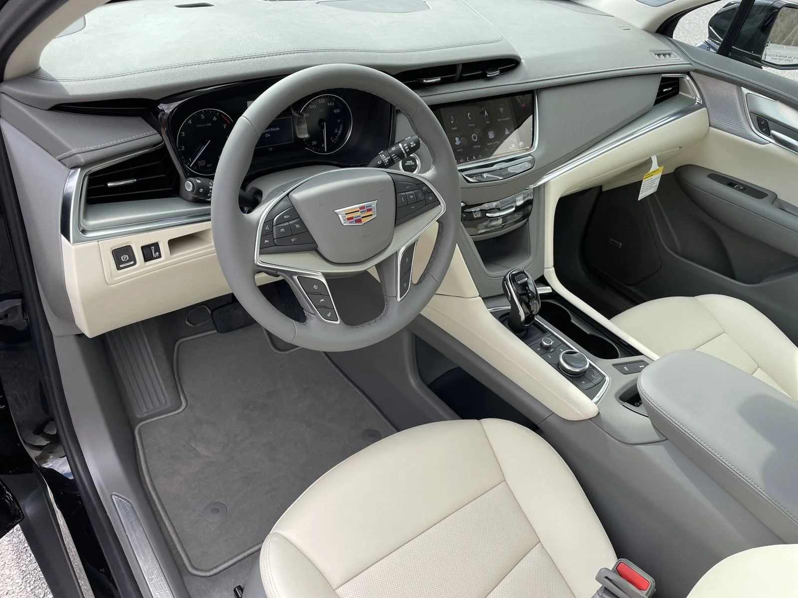 2025 Cadillac XT5 Premium Luxury - Photo 13