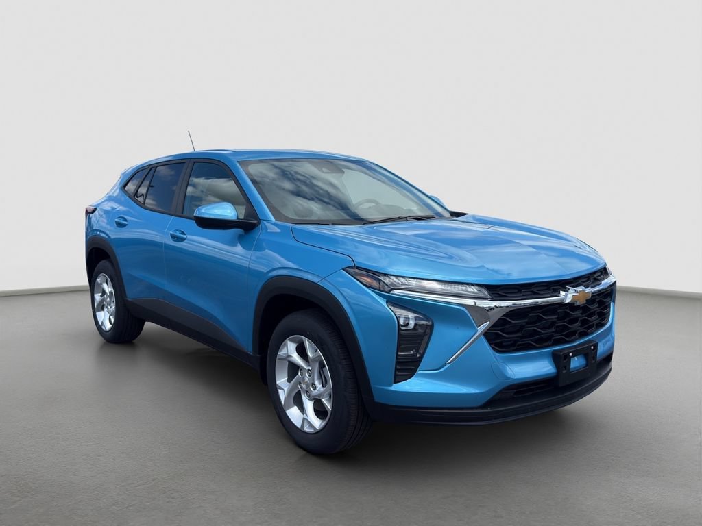 2026 Chevrolet Trax LS - Photo 8
