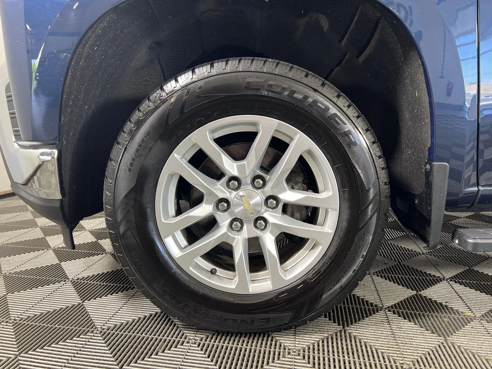 Used 2021 Blue Metallic Chevrolet LT image 31