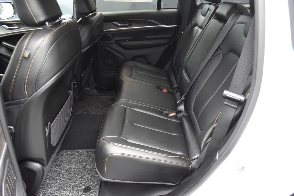 New 2026 Bright White Clearcoat Jeep  image 29