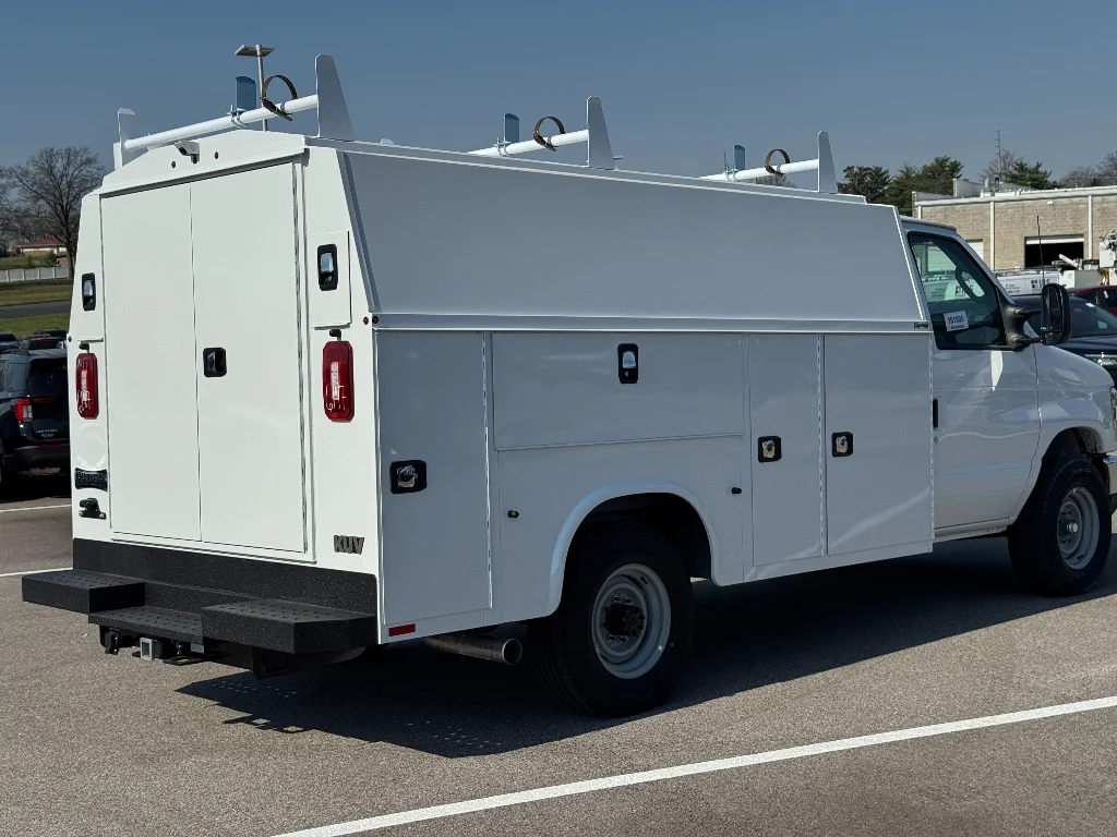 New 2026 Oxford White Ford Knapheide KUV image 3