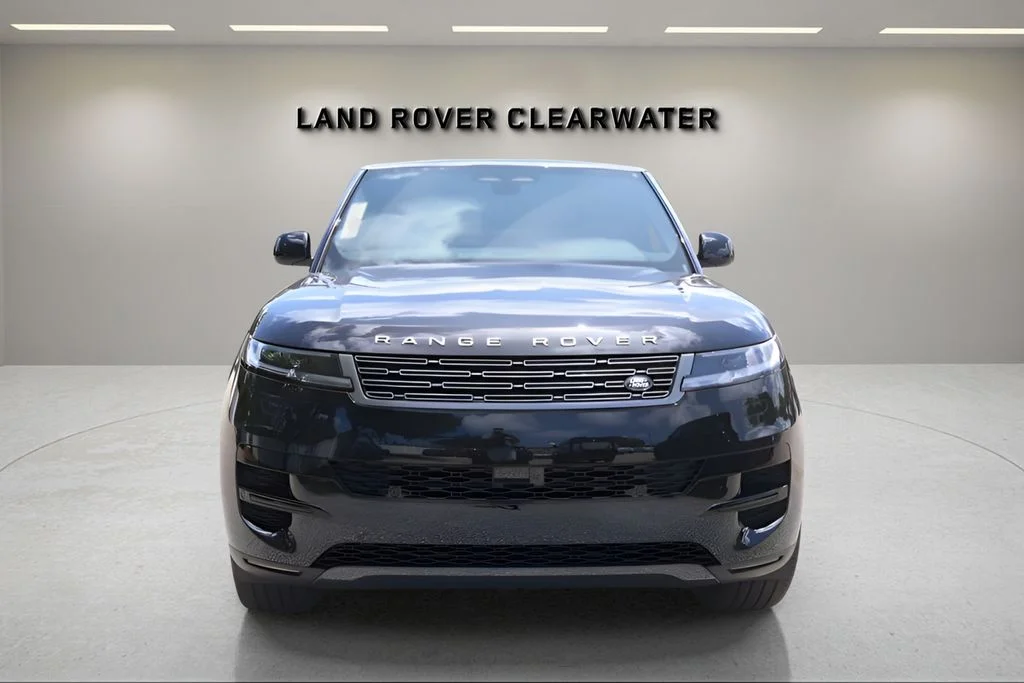 New 2026 Santorini Black Land Rover SE image 8