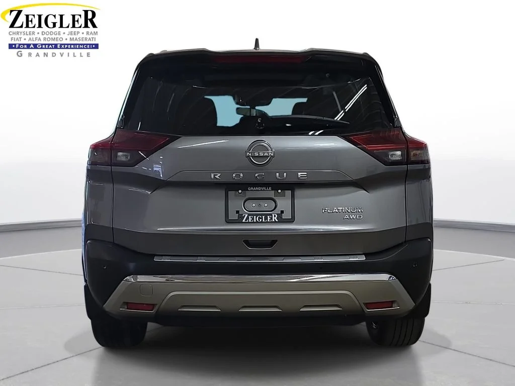 Used 2023 Gray Nissan Platinum image 6