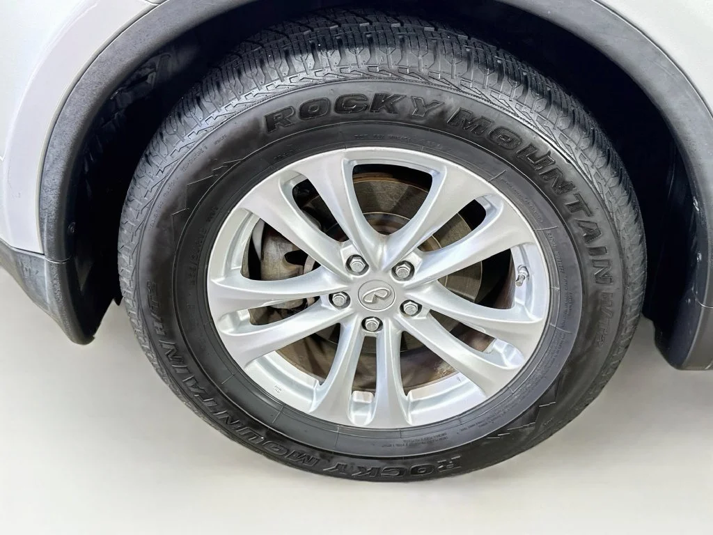 Used 2016 Silver INFINITI  image 41