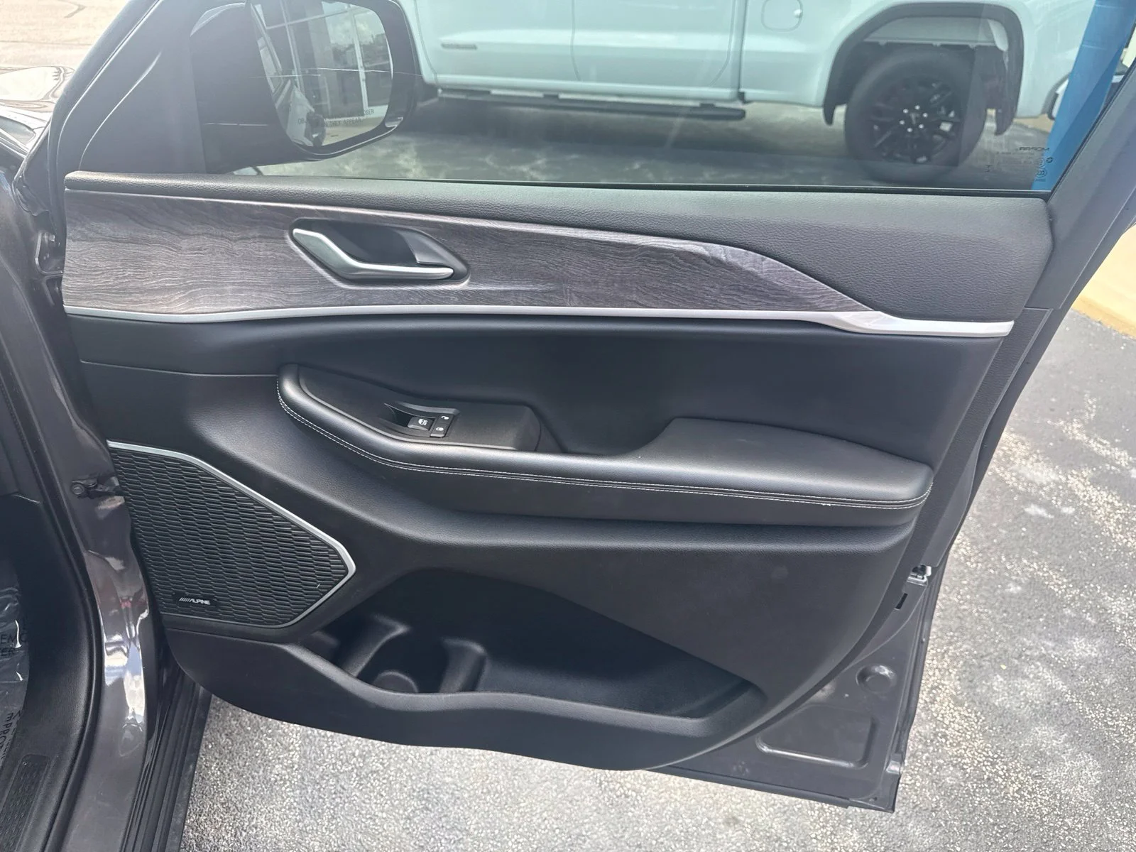Used 2023 Gray Jeep Limited image 22