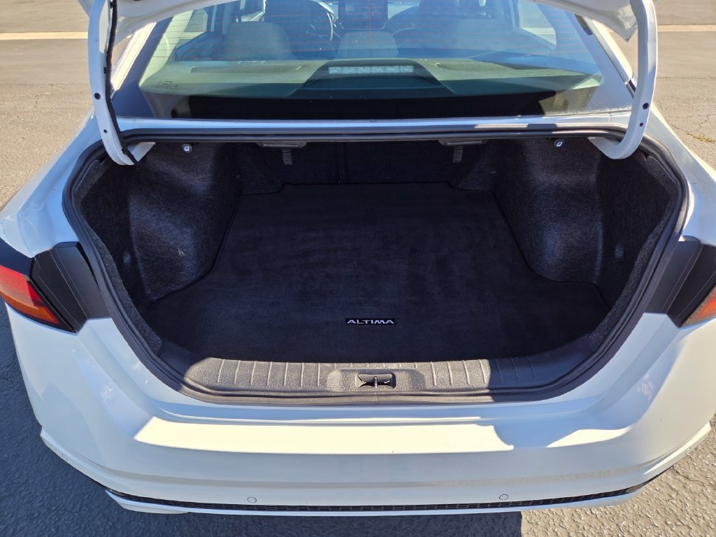 Certified Used 2025 White Nissan 2.5 SV image 10