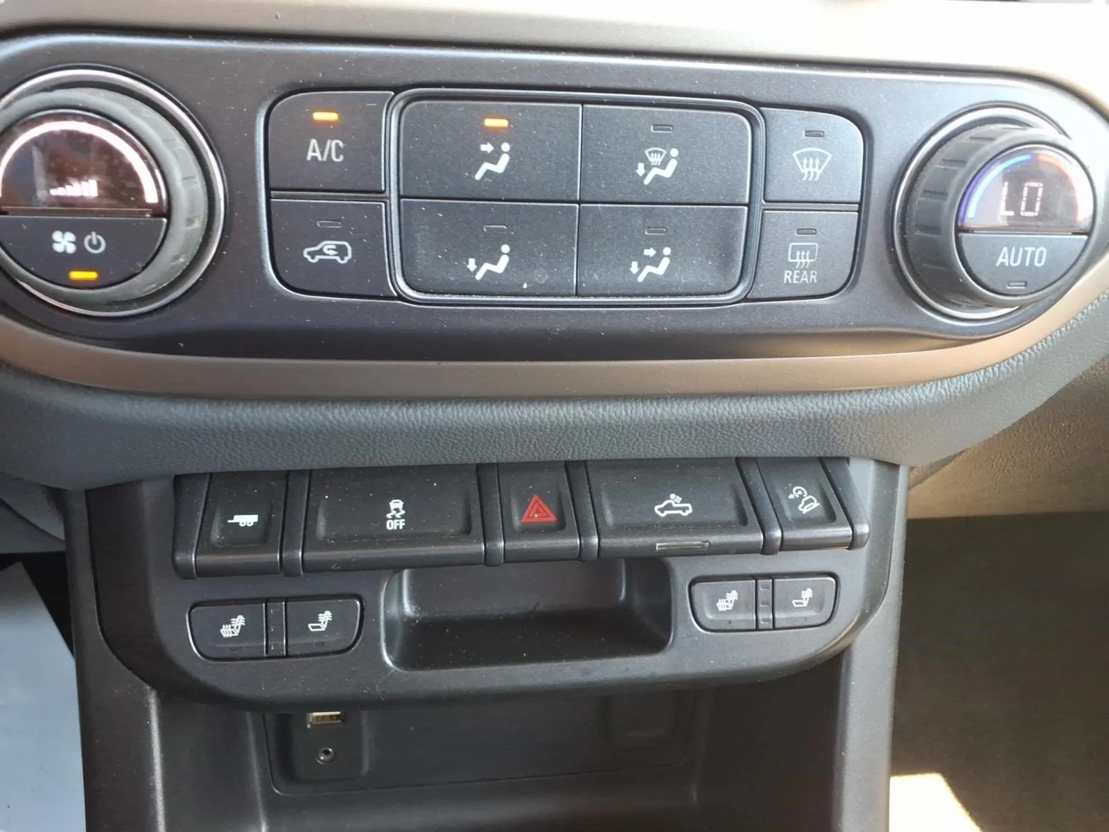 Used 2017 Red Hot G7c Chevrolet Z71 image 19