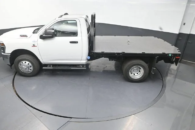 New 2026 Bright White Clear-Coat Exterior Paint RAM Tradesman image 13