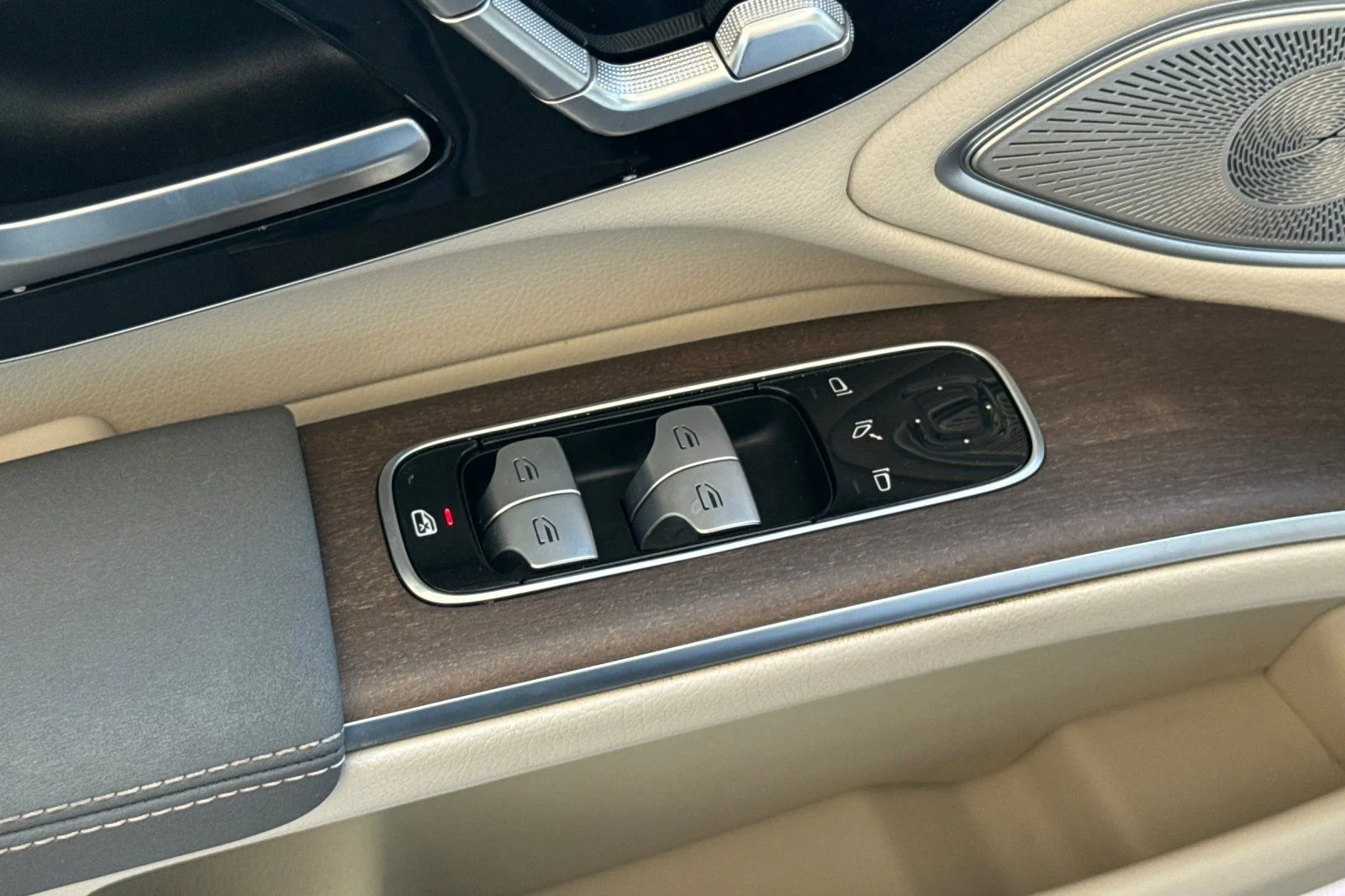 Certified Used 2022 Gray Mercedes-Benz 580 image 12