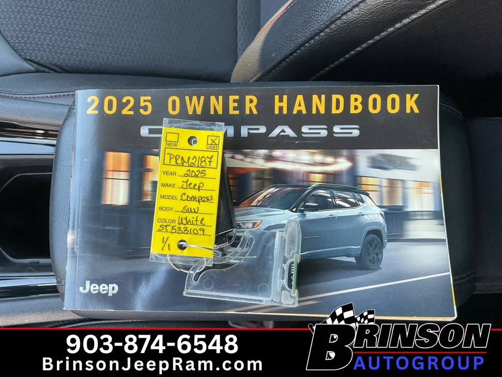 Used 2025 Bright White Clearcoat Jeep Trailhawk image 33