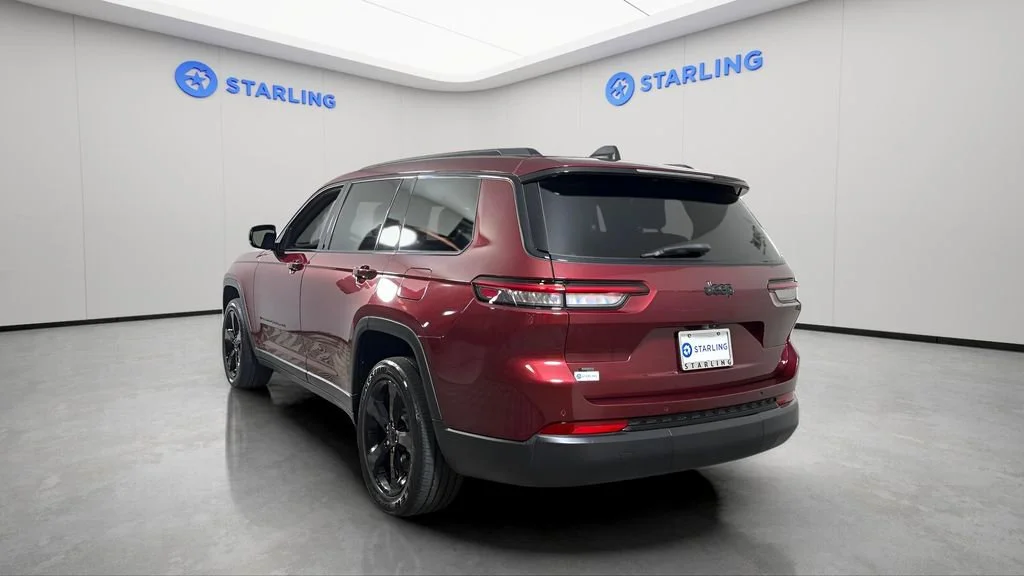Used 2022 Red Jeep Altitude 4x2 image 6