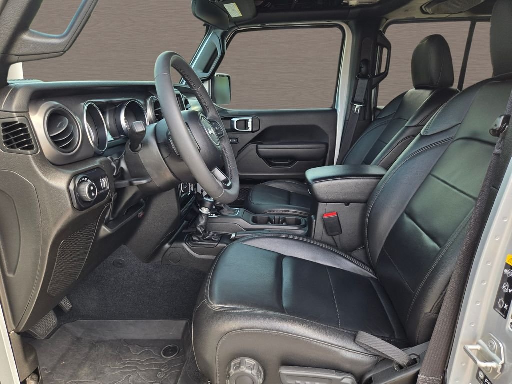 Used 2023 Silver Jeep Willys image 22