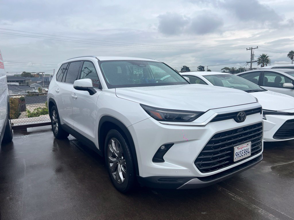 Used 2024 Off-white Toyota Limited image 12