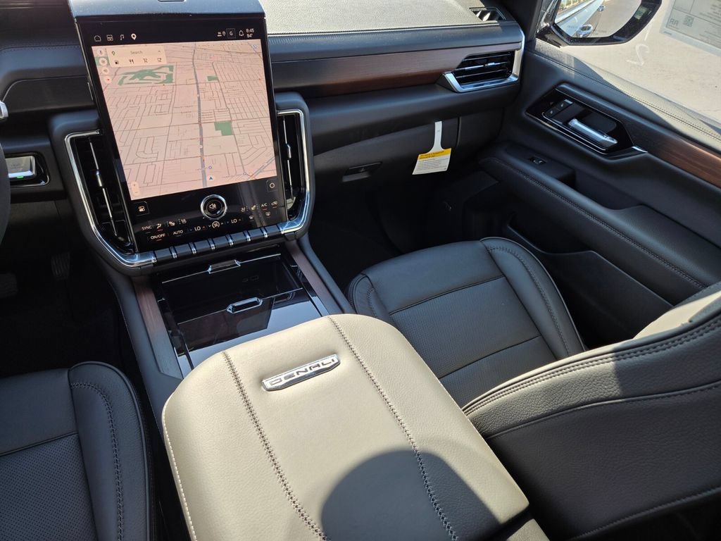 2026 GMC Yukon Denali - Photo 12