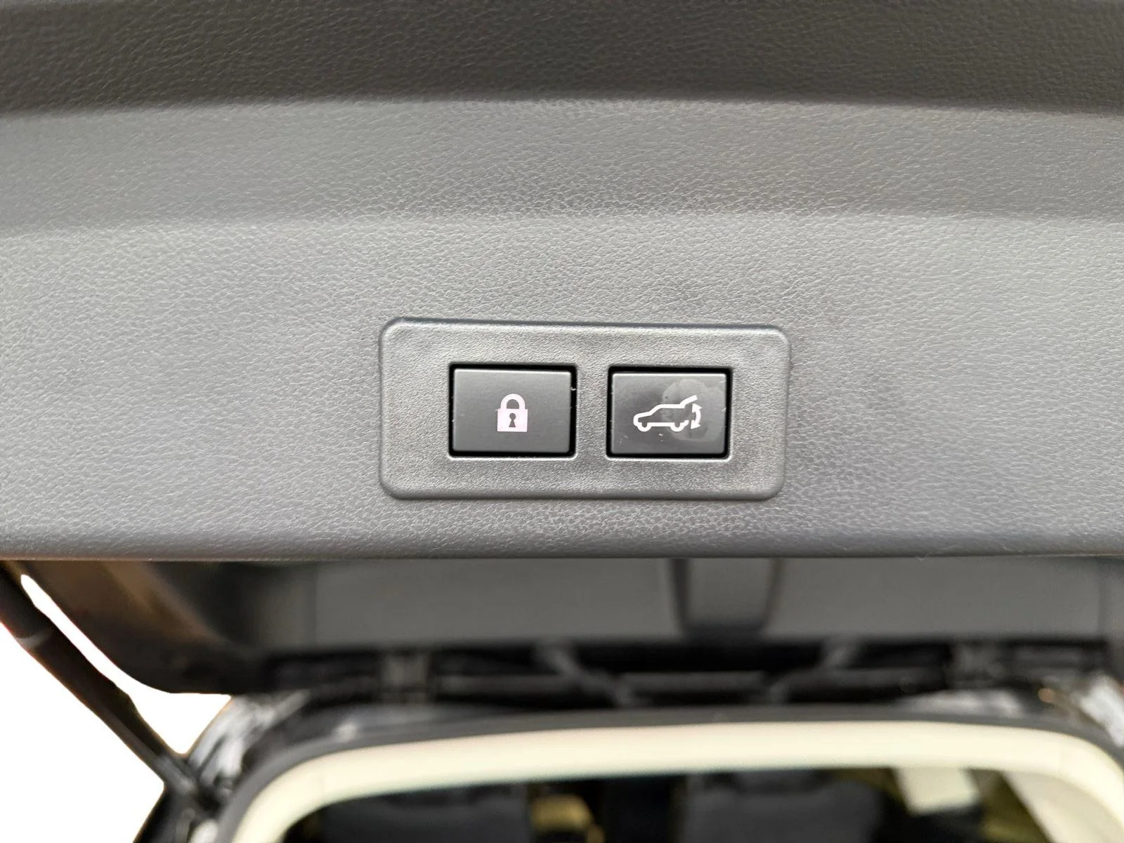 Used 2025 Crystal Black Silica Subaru Onyx Edition Touring image 26