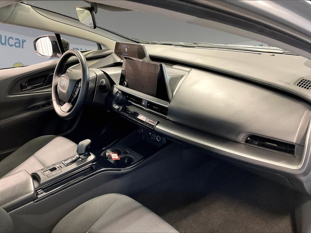 Used 2025  Toyota LE image 14