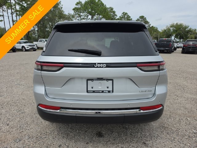 Certified Used 2025 Silver Jeep Limited image 4