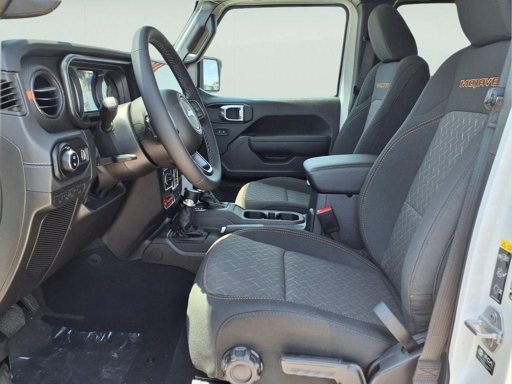 New 2026 Bright White Clearcoat Jeep Mojave image 15