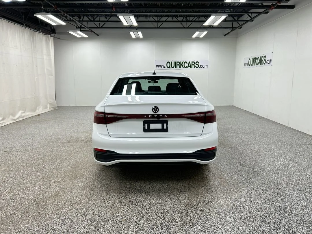 2026 Volkswagen Jetta Sport - Photo 7