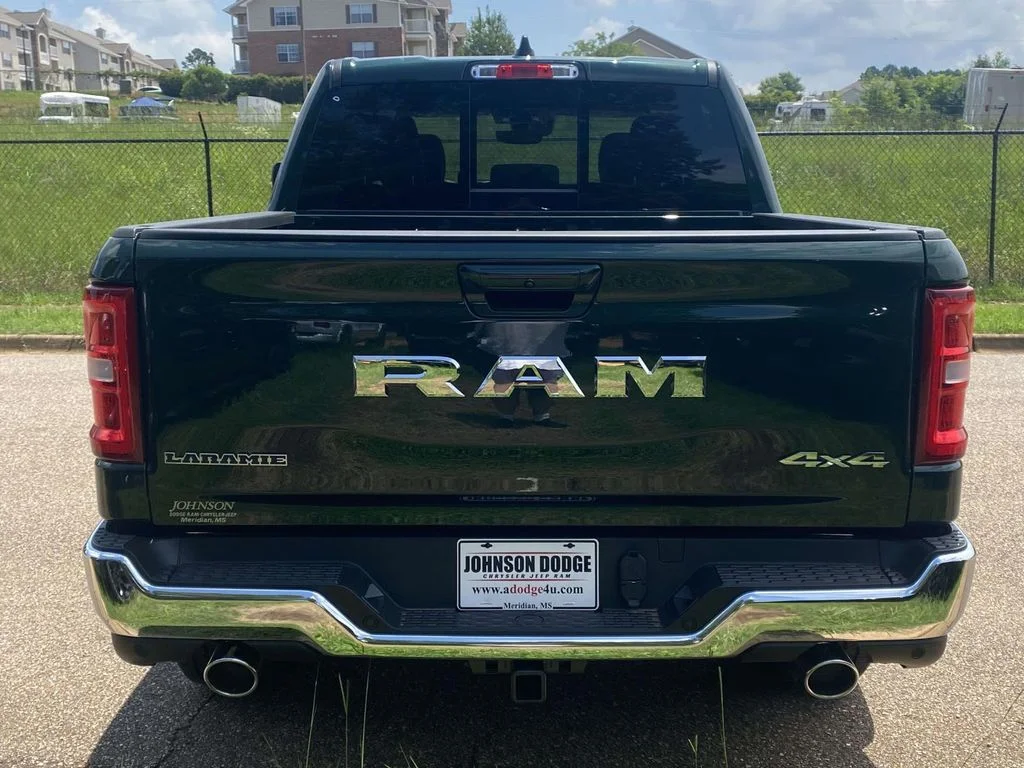 New 2026 Serrano-Green Metallic Exterior Paint RAM Laramie image 6