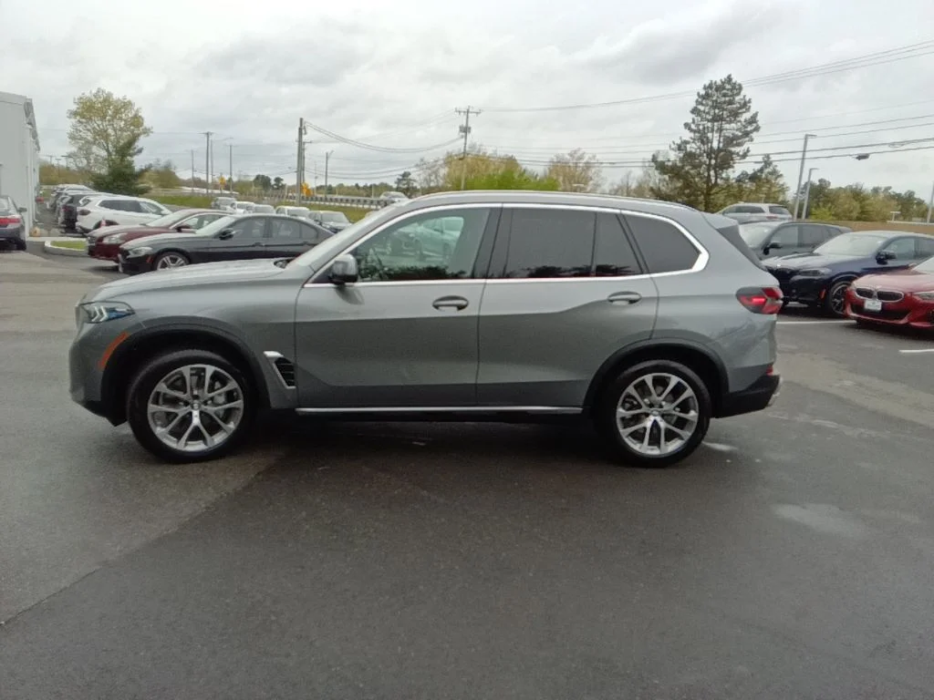 Certified Used 2026 Skyscraper Grey Metallic BMW xDrive40i image 4
