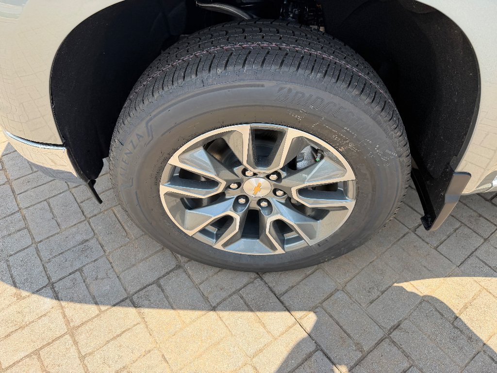 New 2026 Sterling Gray Metallic Chevrolet LT image 15