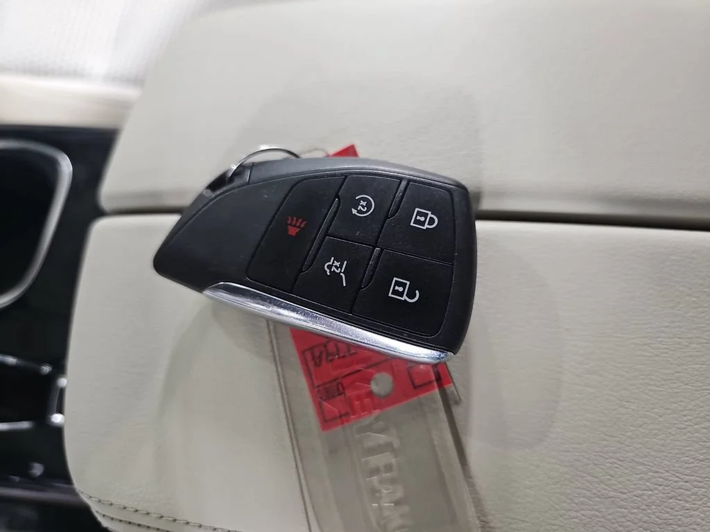 Used 2023 SAPPHIRE METALLIC Buick Preferred image 41
