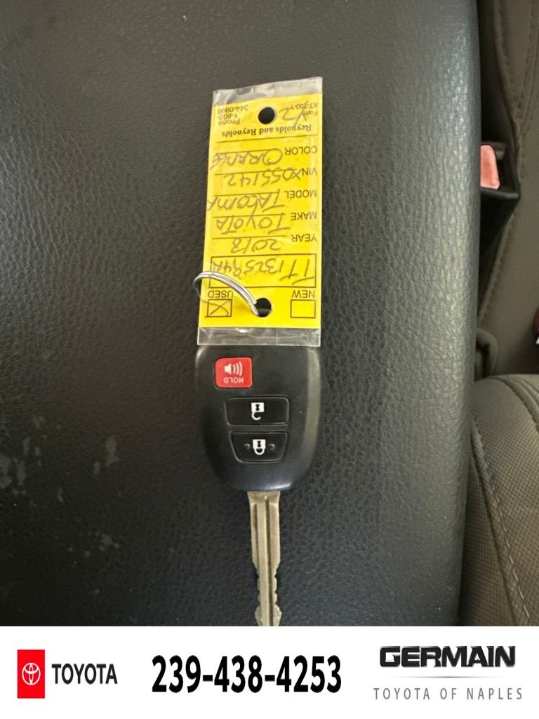 Used 2018 Orange Toyota SR5 image 17