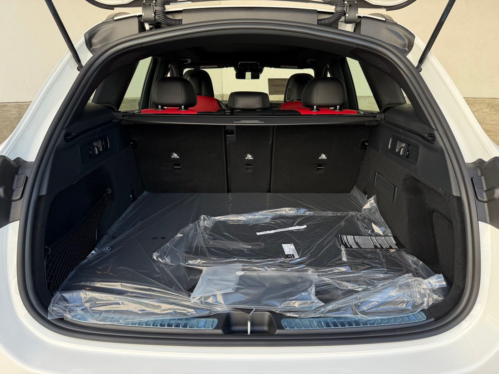New 2026 Polar White Mercedes-Benz AMG® GLC 43 4MATIC® SUV image 21