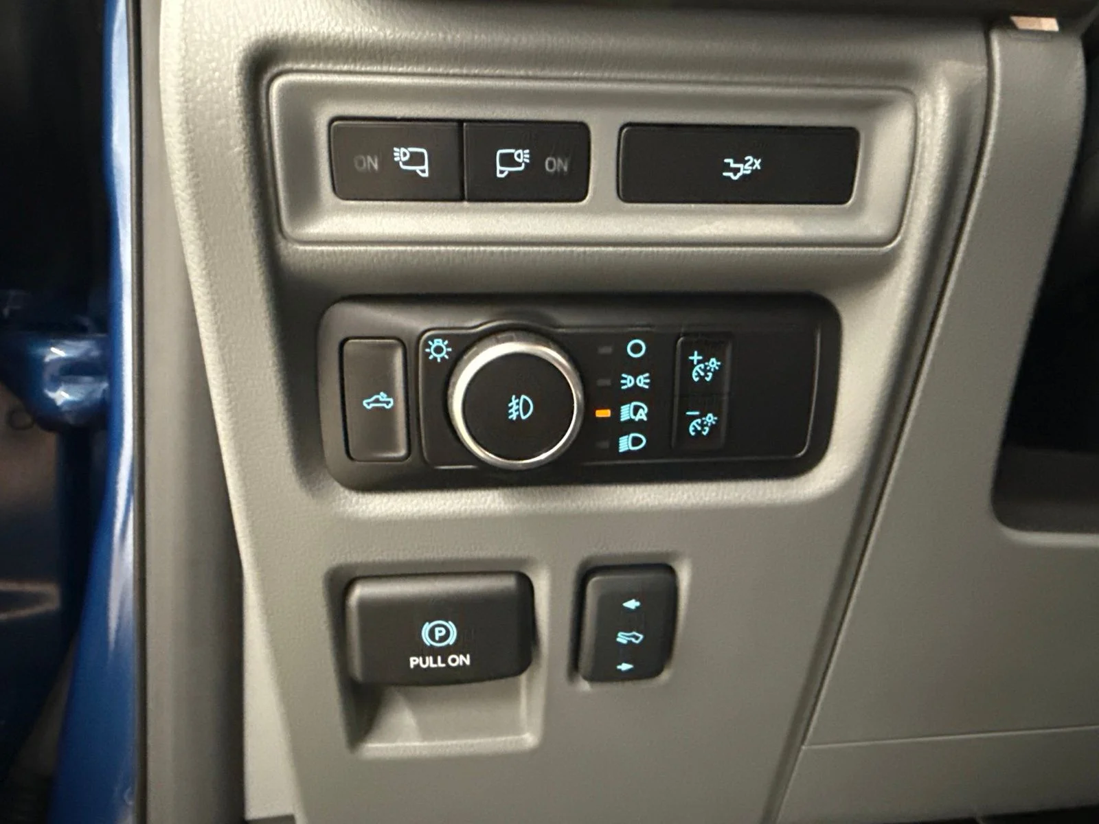 Used 2024 Blue Metallic Ford XLT image 19