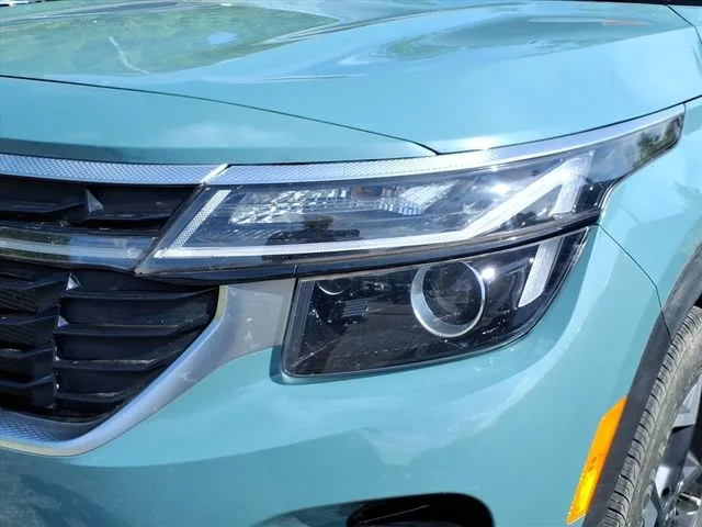 Used 2025 Blue Kia S image 4