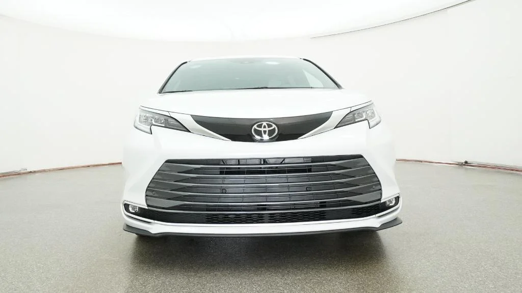 New 2026 Wind Chill Pearl Toyota Limited image 6