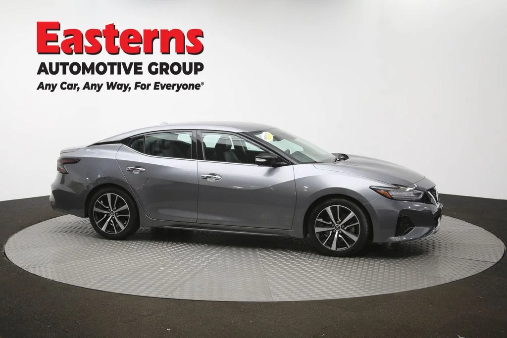 Used 2023 Gray Nissan SV image 47