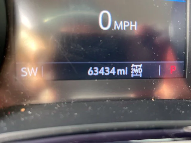 Used 2020 White Frost Tricoat Buick Preferred image 18