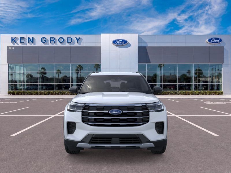 New 2026 Space White Metallic Ford Active image 7