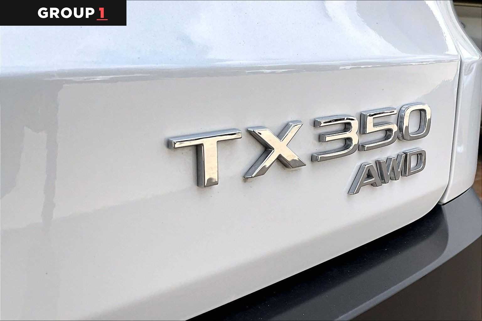 Certified Used 2026 Wind Chill Pearl Lexus Premium image 28