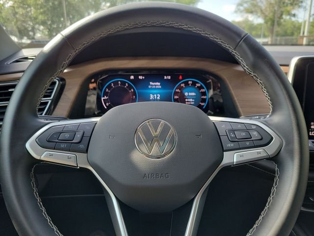 Used 2025 Gray Volkswagen 2.0T SE w/Technology image 10