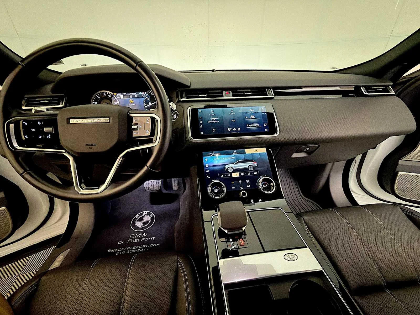 Used 2022  Land Rover S image 17