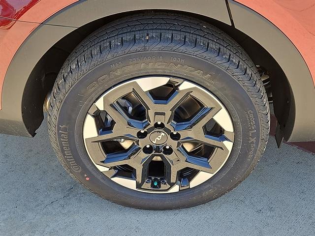 2025 Kia Sorento S - Photo 9