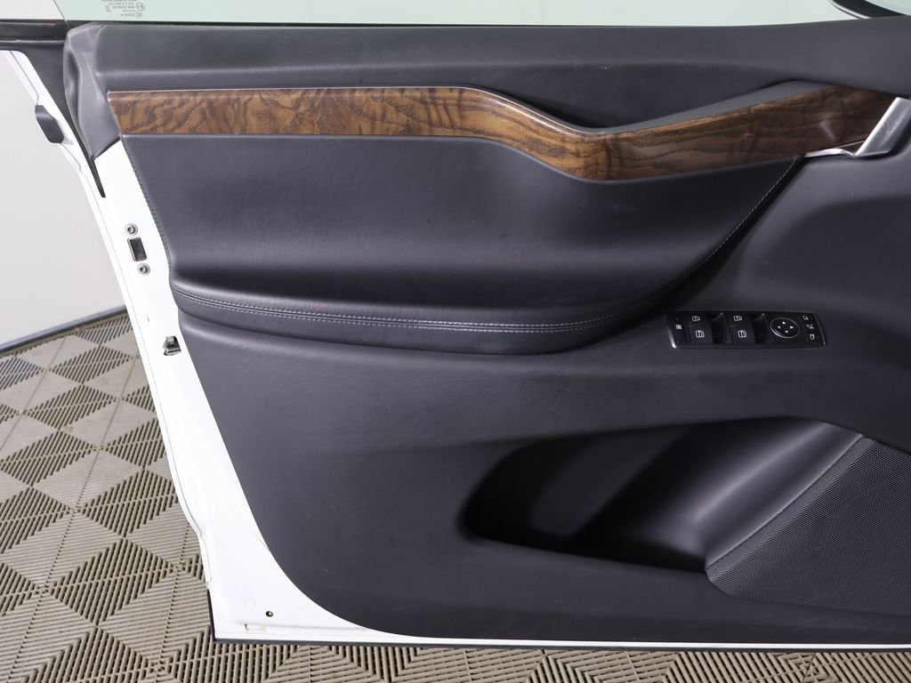 Used 2020 White Tesla Long Range image 20